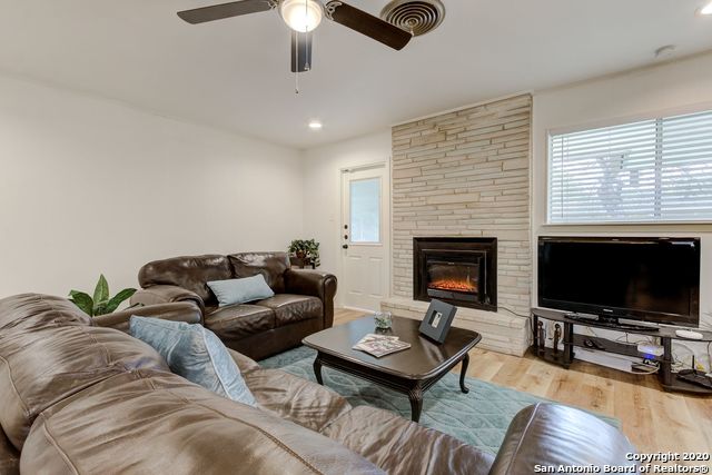 Image 12 of 28 For 502 Downshire Dr