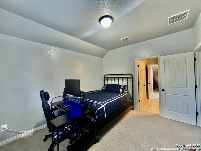 Image 26 of 43 For 13030 Grove Ledge