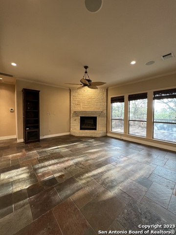 Image 16 of 50 For 2922 Ivory Crk