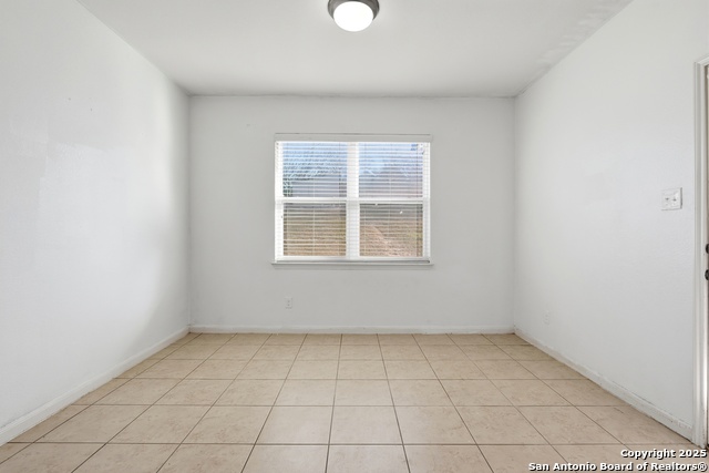 Image 14 of 37 For 404 Cylamen  