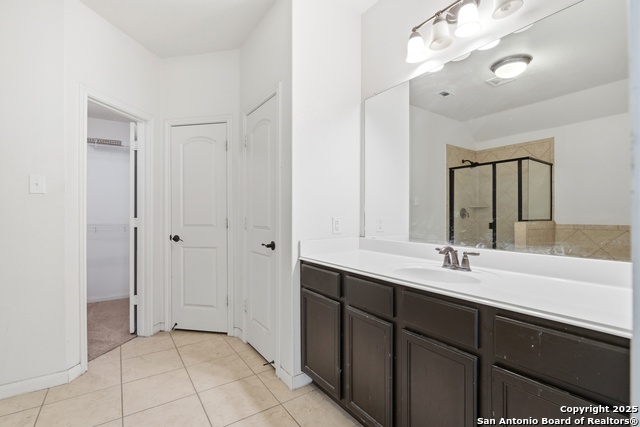 Image 17 of 37 For 404 Cylamen  