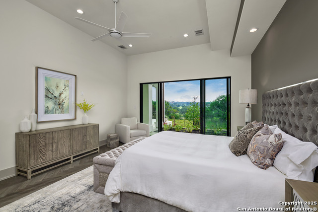 Image 11 of 31 For 3728 Clubs Dr