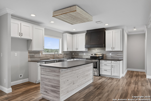 Image 21 of 57 For 2553 Stetson