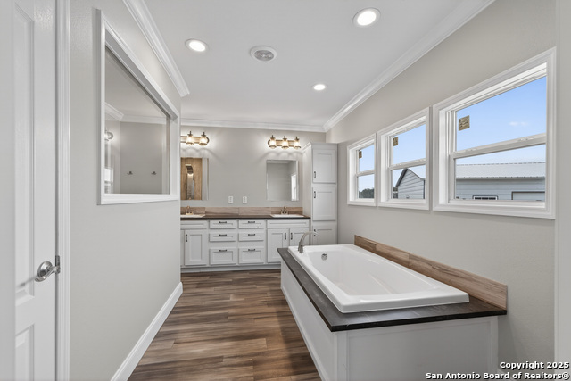 Image 34 of 57 For 2553 Stetson