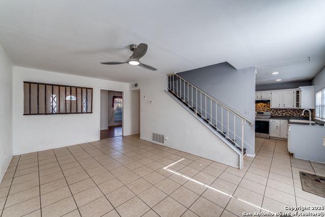 Image 10 of 28 For 6814 Neston Dr