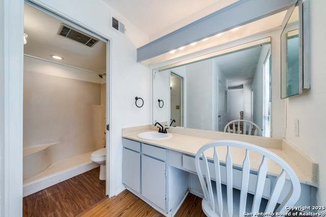 Image 16 of 28 For 6814 Neston Dr