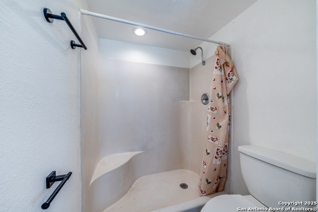 Image 17 of 28 For 6814 Neston Dr