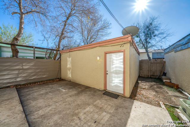 Image 24 of 28 For 6814 Neston Dr