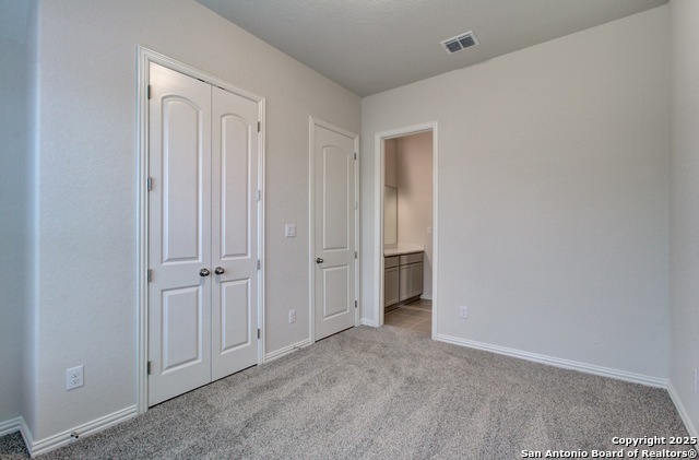 Listing photo id 2 for 2036 Stephanie Avenue