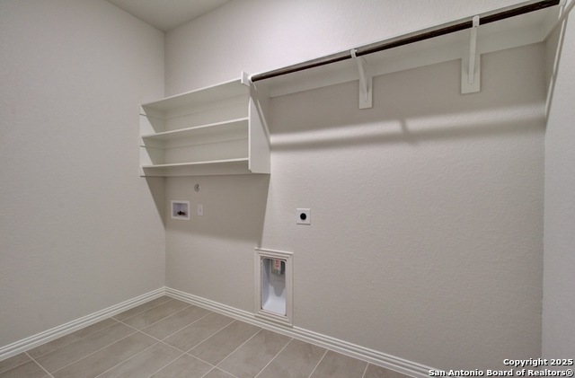 Listing photo id 7 for 2036 Stephanie Avenue