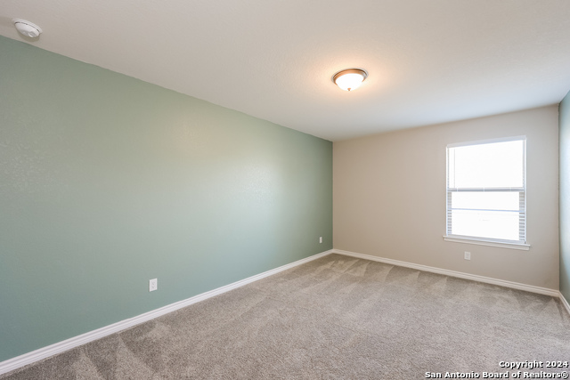 Image 18 of 28 For 5122 Roble Grande