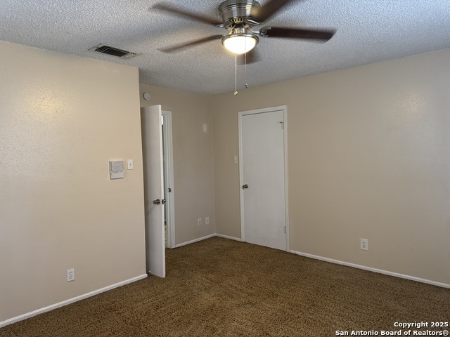 Image 18 of 21 For 6919 Moon Lake Dr