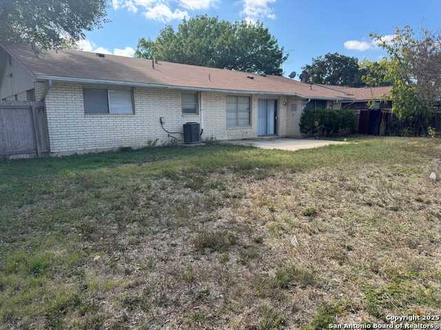 Image 20 of 21 For 6919 Moon Lake Dr