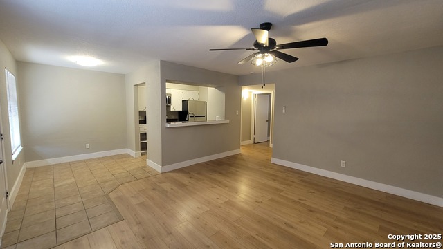 Image 3 of 7 For 516 Gentleman  15