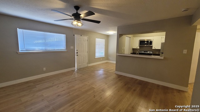 Image 4 of 7 For 516 Gentleman  15