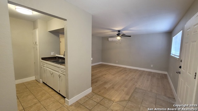 Image 6 of 7 For 516 Gentleman  15