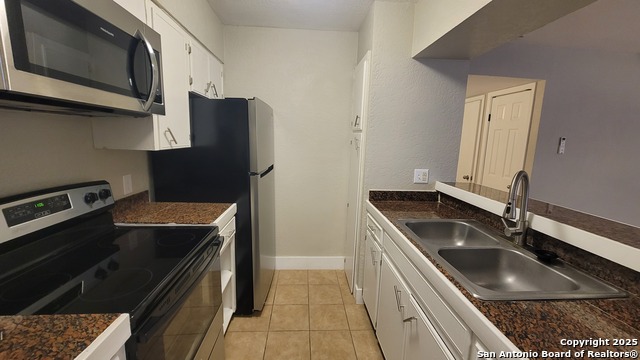 Image 7 of 7 For 516 Gentleman  15