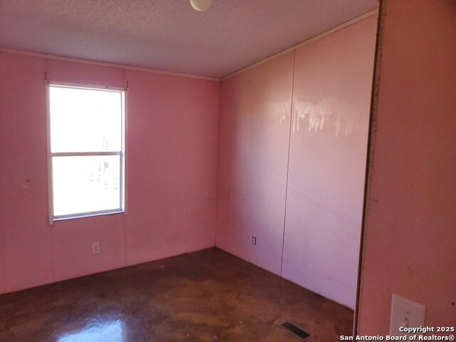 Image 7 of 10 For 754 Kayroe Rd