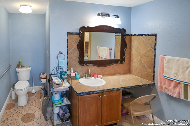 Image 16 of 46 For 2504 Schwab