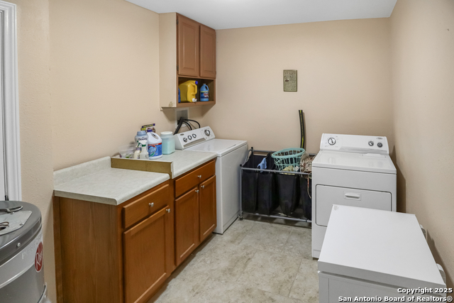 Image 32 of 46 For 2504 Schwab