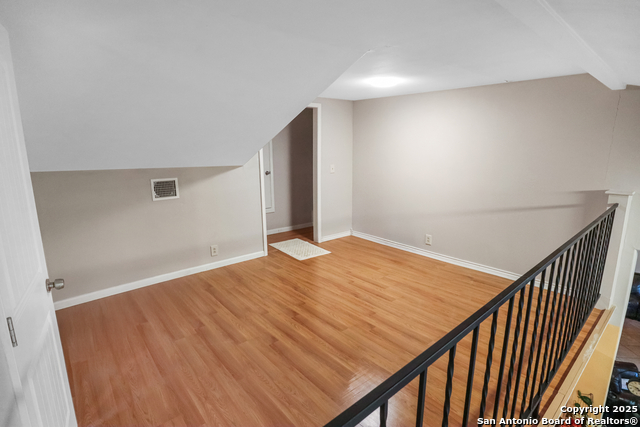 Image 36 of 46 For 2504 Schwab