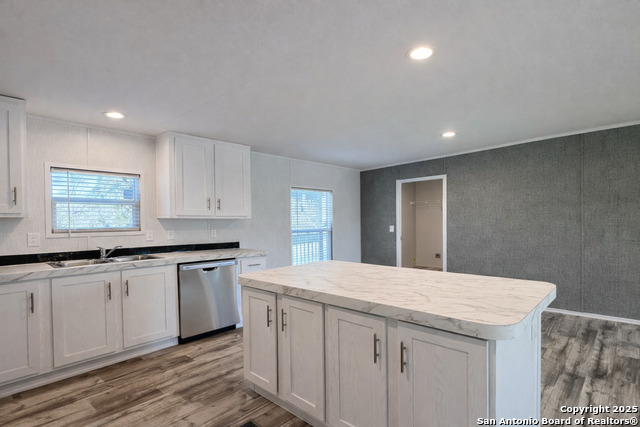 Image 15 of 31 For 563 Oak Trail