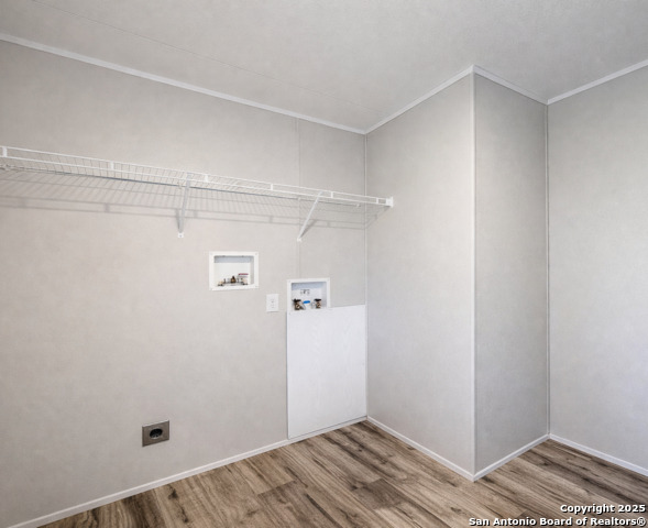 Image 24 of 31 For 563 Oak Trail