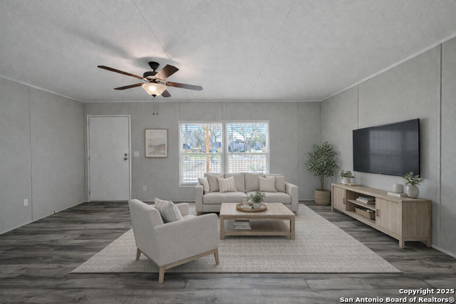 Image 6 of 31 For 563 Oak Trail