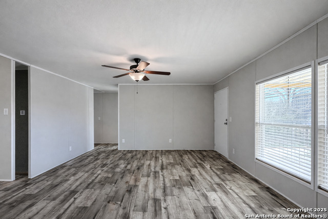 Image 8 of 31 For 563 Oak Trail