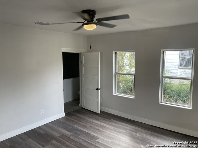 Image 8 of 11 For 452 Gulf  