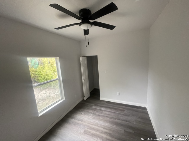 Image 9 of 11 For 452 Gulf  