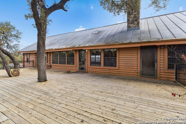 Listing photo id 11 for 430 Stoney Ridge