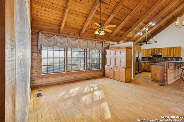 Listing photo id 19 for 430 Stoney Ridge