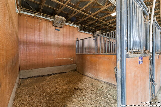 Listing photo id 62 for 430 Stoney Ridge