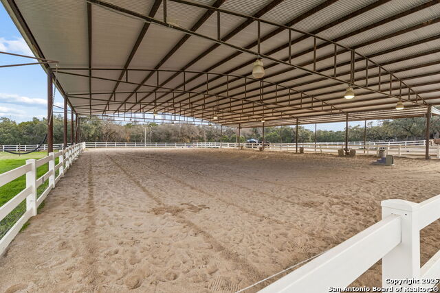 Listing photo id 68 for 430 Stoney Ridge