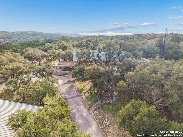 Listing photo id 74 for 430 Stoney Ridge