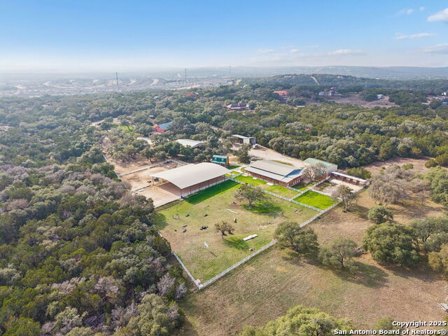 Listing photo id 90 for 430 Stoney Ridge