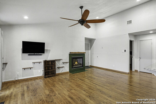 Image 4 of 29 For 14343 Judson Rd 302