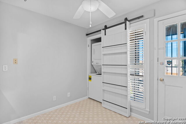 Image 11 of 14 For 7926 Broadway  608