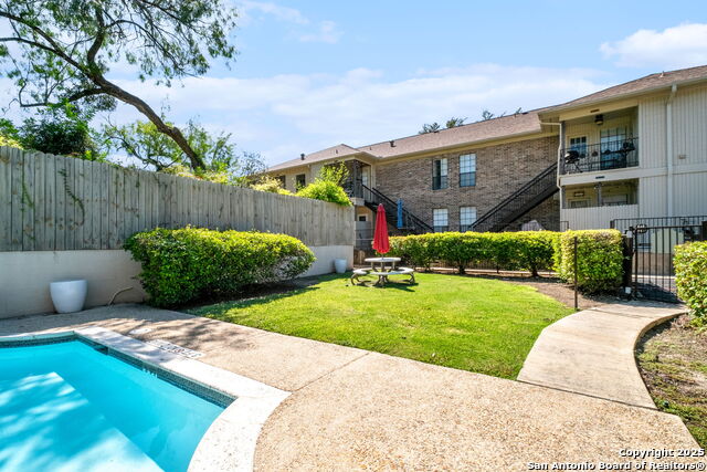 Image 13 of 14 For 7926 Broadway  608