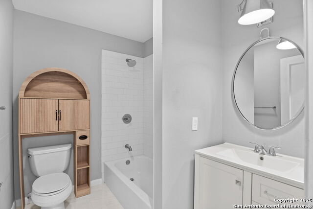 Image 7 of 14 For 7926 Broadway  608