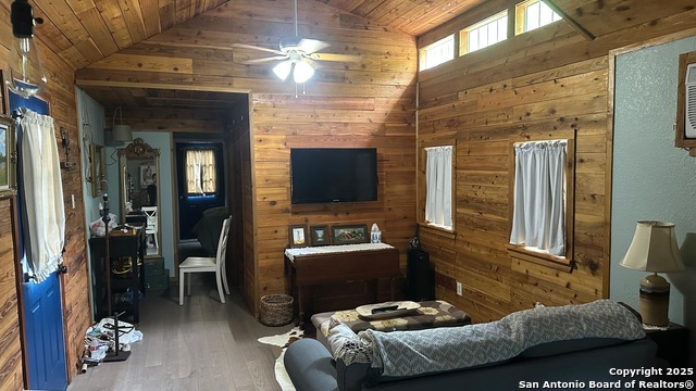 Image 6 of 7 For 233 Walnut Grove  1