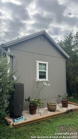 Image 7 of 7 For 233 Walnut Grove  1