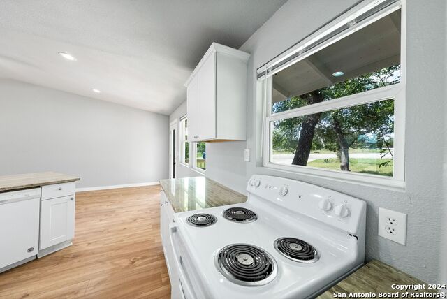 Image 12 of 50 For 2792 Woodcrest