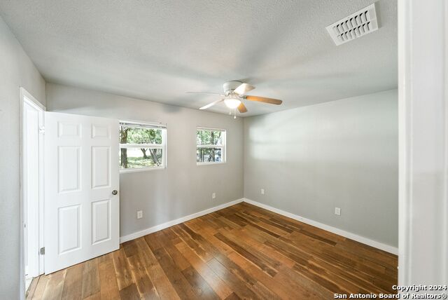 Image 19 of 50 For 2792 Woodcrest