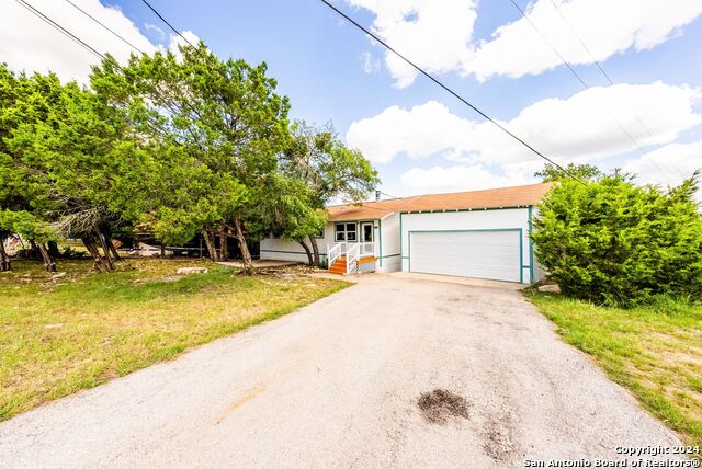 Image 2 of 50 For 2792 Woodcrest