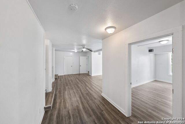 Image 32 of 50 For 2792 Woodcrest