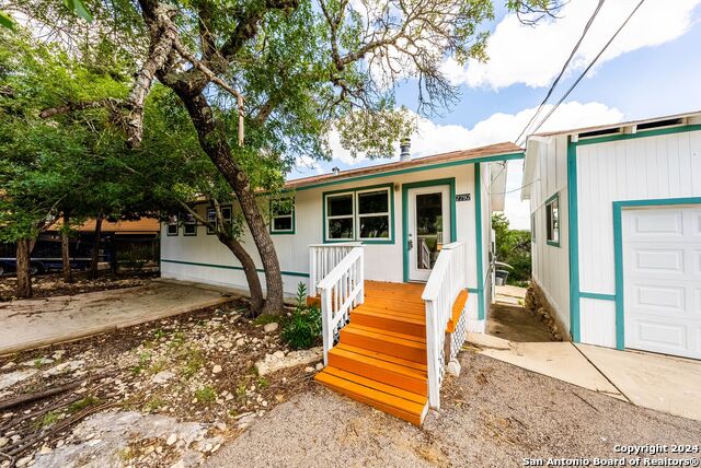 Image 4 of 50 For 2792 Woodcrest