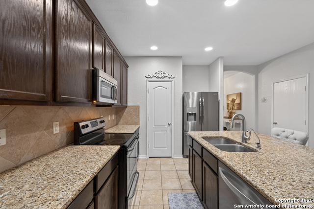 Image 10 of 29 For 3502 Penta Fields