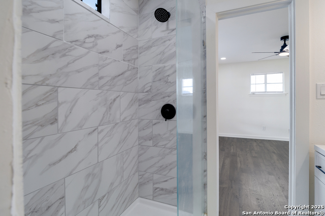 Image 13 of 26 For 2323 Crockett E